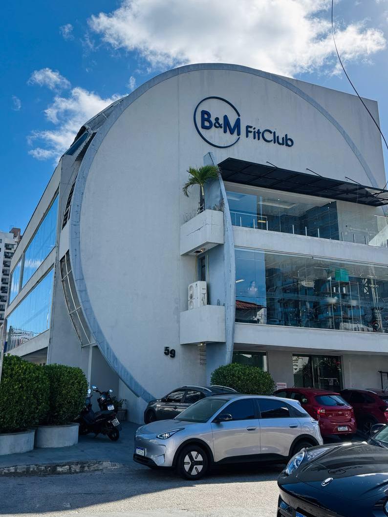 Fachada da B&M FitClub 13 de Julho